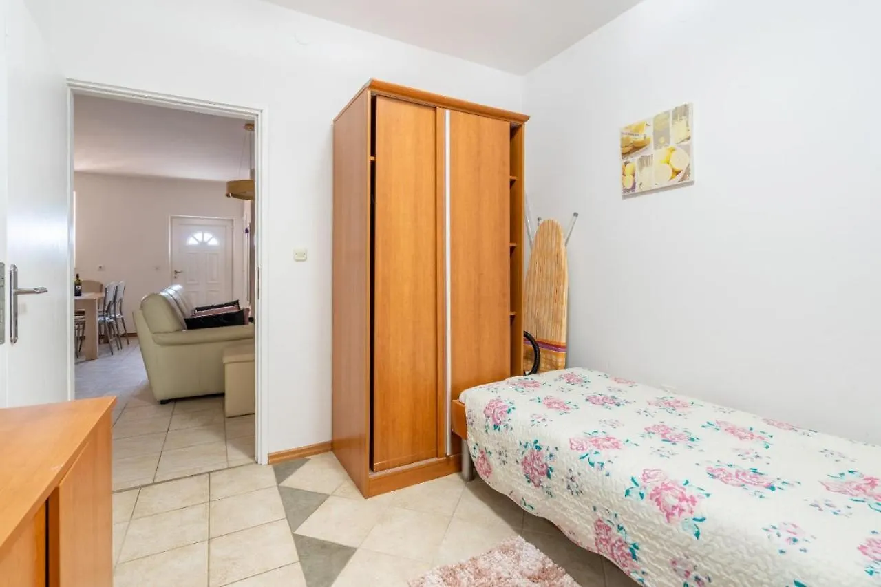 Lola 2 Apartment Rovinj Croatia